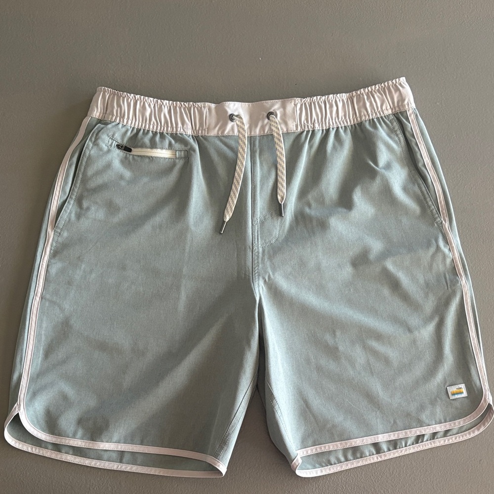 Vuori Banks Shorts Size Large